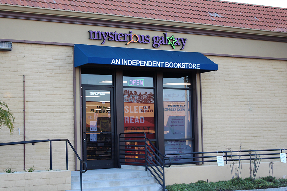 mysterious galaxy bookstore - theheartofabookblogger